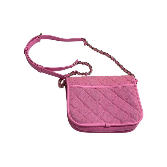 CHANEL Quilted Denim Messenger Bag in Neon Pink 21S - Picture 6 of 13